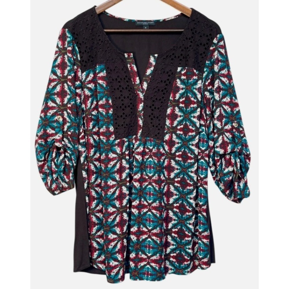 Signature Studio Woman 1X Tunic Blouse Geometric Crochet Lace Roll Tab Sleeve